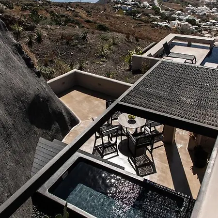 Nimbus Santorini Aparthotel 3*